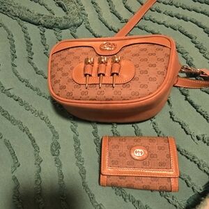 Gucci Golf Crossbody Bag and Key Card Set With Gold Tee's.